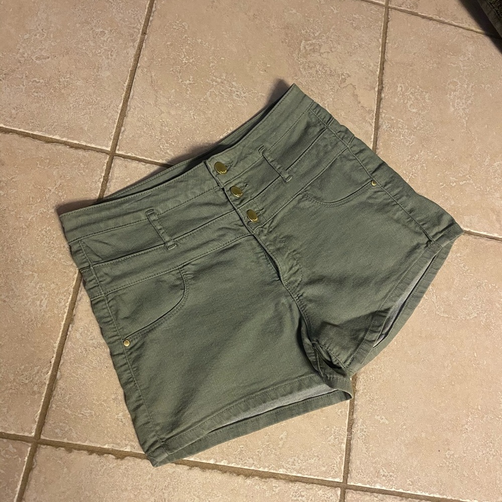 Refuge Women’s Green Shorts